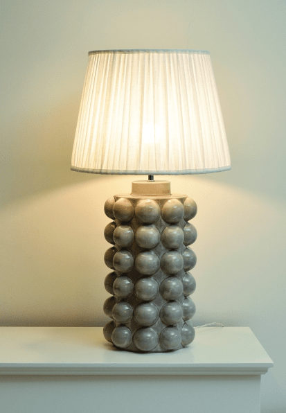 Bubbles 38cm Grijs lampenvoet Van Hallbergs - Bubbles is een moderne lampenvoet van keramiek.
