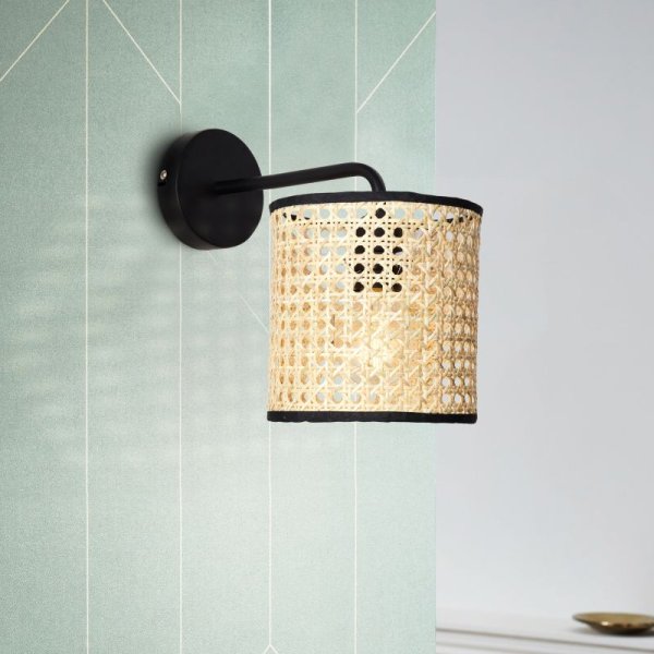 Wiley 30cm Natuur wandlamp Van Brilliant - Hij past zowel in de woonkamer en slaapkamer als in de hal en draagt bij aan een aangename sfeer in huis.