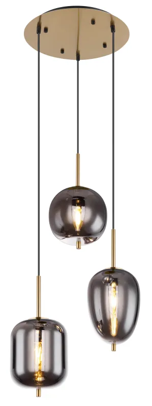 Blacky Ø46 Messing hanglamp Van Globo Lighting - Den best&aring;r av en rund m&auml;ssingsf&auml;rgad metallplatta, fr&aring;n vilken tre svarta kablar med r&ouml;kf&auml;rgade glasglober i olika former h&auml;nger.
