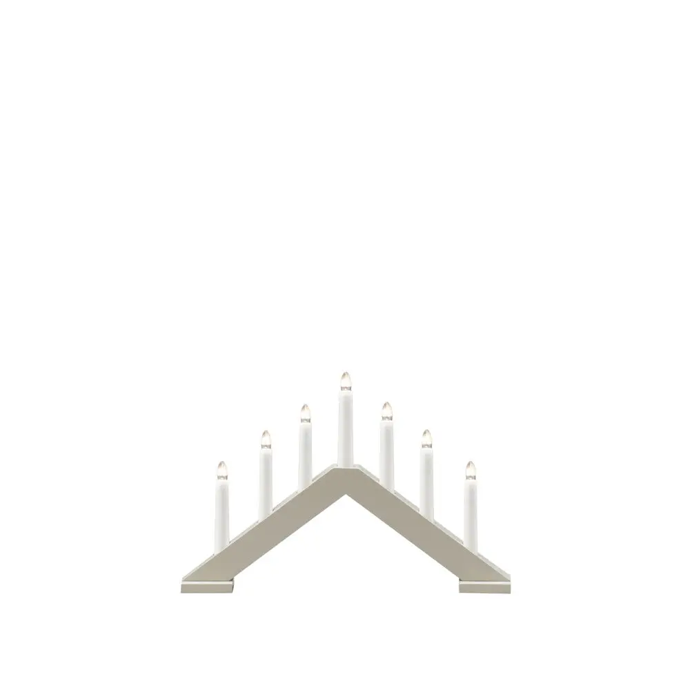 Candelabra 7 Lights Mat beige Van Konstsmide - De klassieke driehoekige vorm met zeven kaarsen cre&euml;ert een warme en sfeervolle gloed die de Adventstijd versterkt.