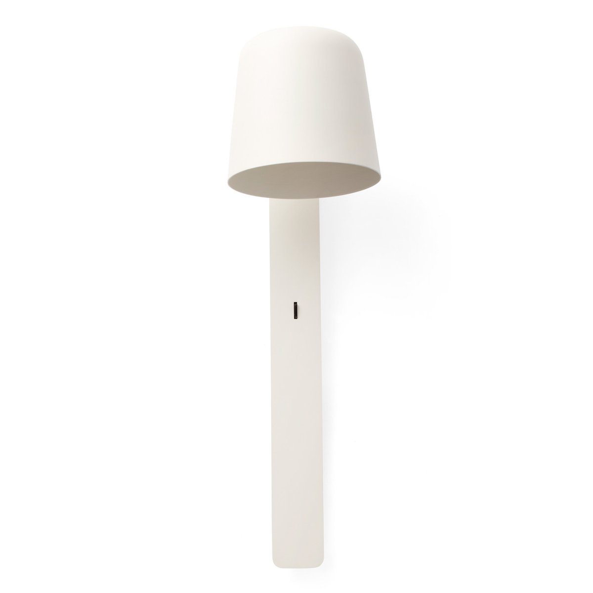 Tila 46cm Wit leeslamp Van Faro Barcelona - De witte stalen constructie in Scandinavische stijl herbergt niet alleen een volledig verstelbare lichtbron, maar fungeert ook als een praktische plank voor een boek of tijdschrift.
