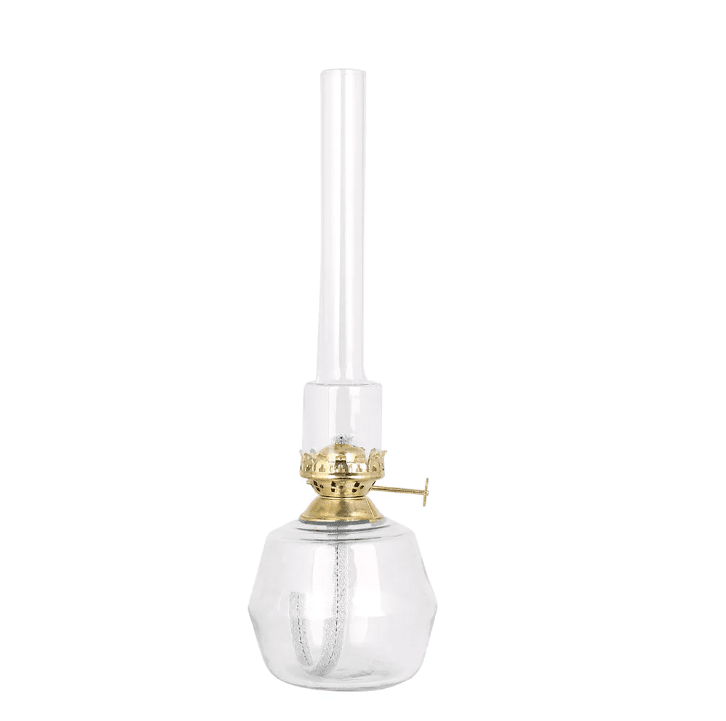 Kerosene Lamp Majken Mid Transparant Van Strömshaga - Kerosinelamp van helder glas met branderbuizen van helder glas en brander van messing.