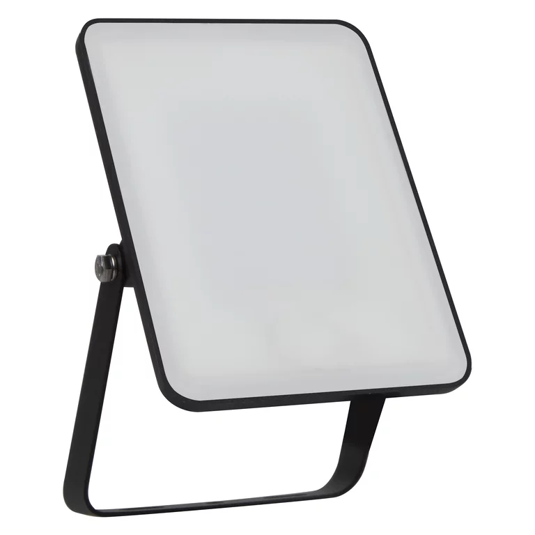 Floodlight Essential 20W Zwart buitenlamp Van Ledvance - De witte satijnen matte diffuser zorgt voor een homogeen en niet-verblindend licht, waardoor er een aangenaam licht ontstaat zonder scherpe schaduwen.