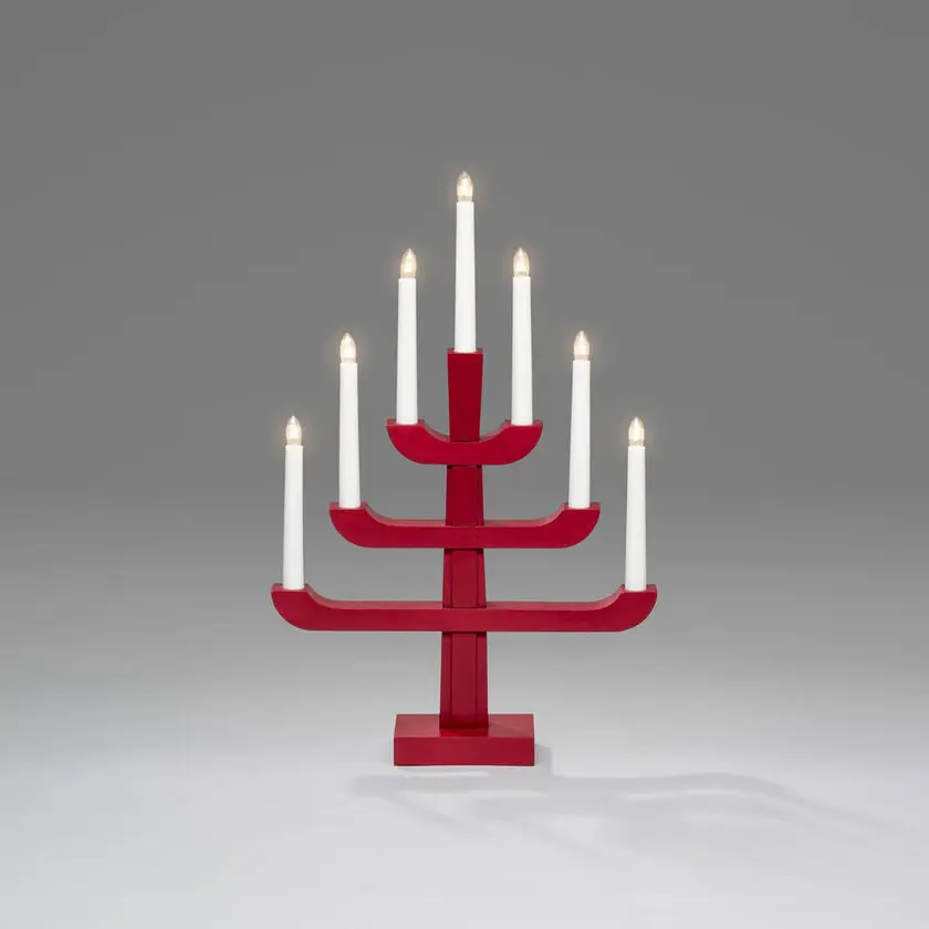 Candelabra 7 Lights ROOD Van Konstsmide - Wordt geleverd met een 1,7 m lang wit snoer, aan/uit-schakelaar en stekker.