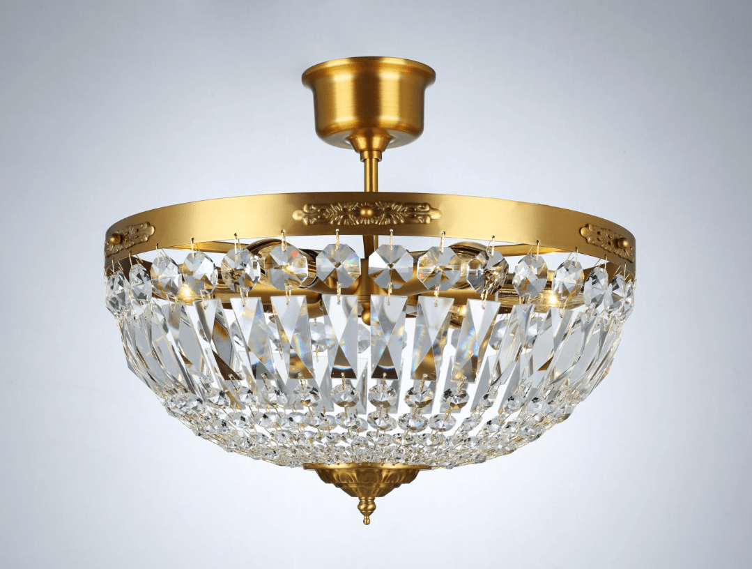 Rhea Ø40 Geborsteld messing kristal Van Norrsken Design - De Rhea plafondlamp in geborsteld messing is een stijlvolle en luxe aanvulling op uw huis.