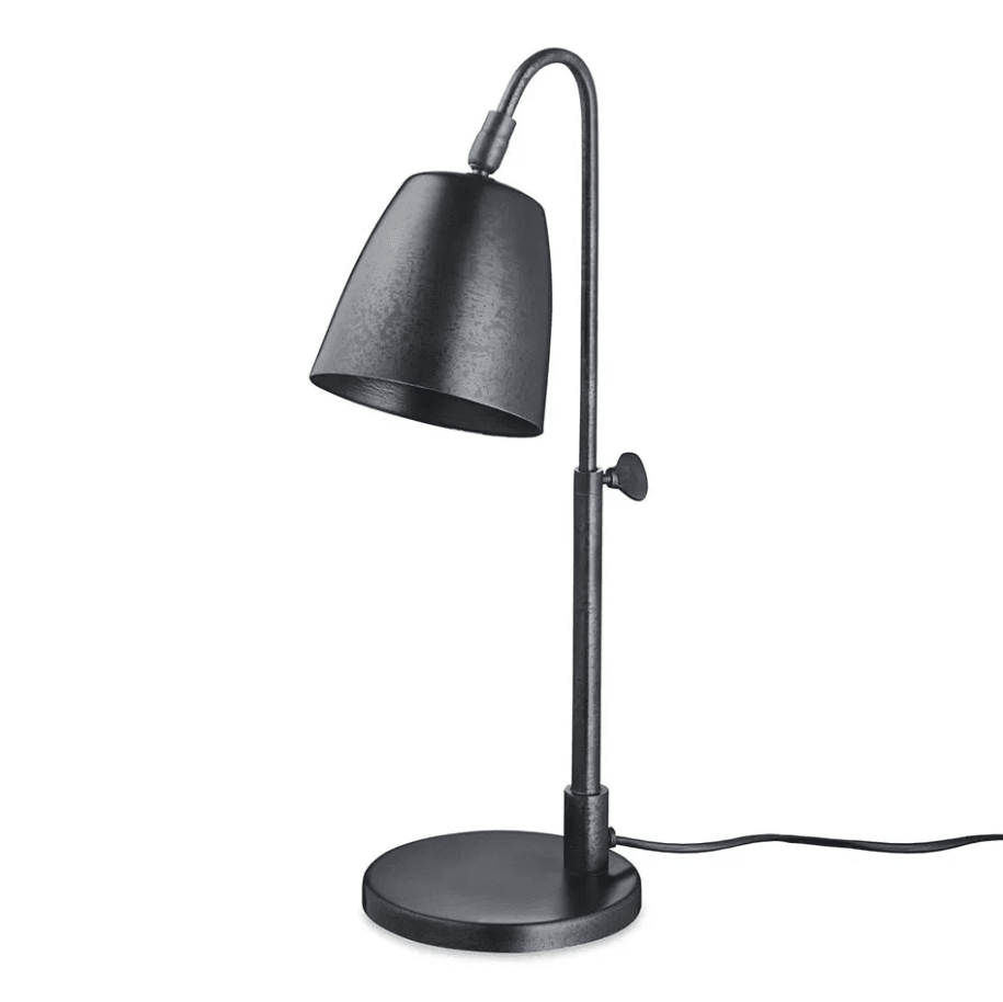 Lumi 43cm Antiek zwart bureaulamp Van H. Skjalm P - Ideaal als bureaulamp, nachtlampje of als leeslampje in de hoek van de bank.