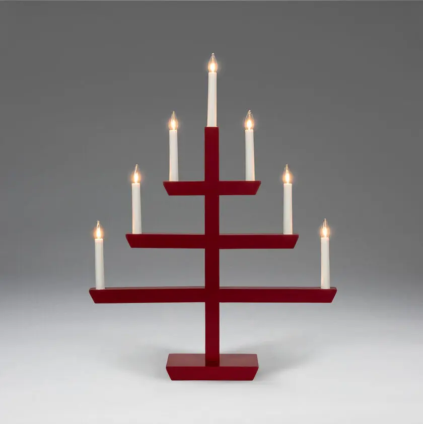 Wooden Candelabra 7 Lights ROOD Van Konstsmide - De combinatie van het klassieke houten gevoel en de moderne vorm maken het een elegante toevoeging aan elk huis.