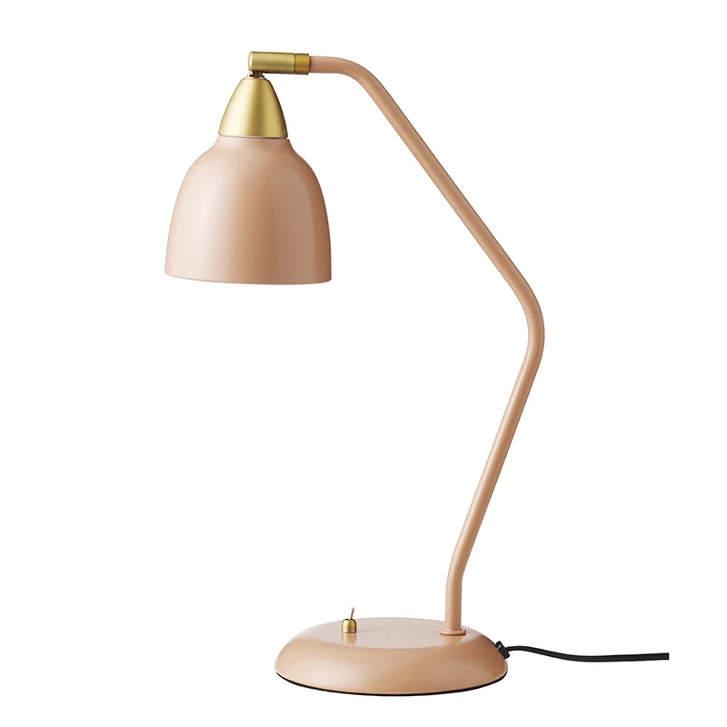 Urban 45cm Roze bureaulamp Van Superliving - Met Urban haal je een lamp in huis die niet alleen je ruimte verlicht, maar ook je interieur!