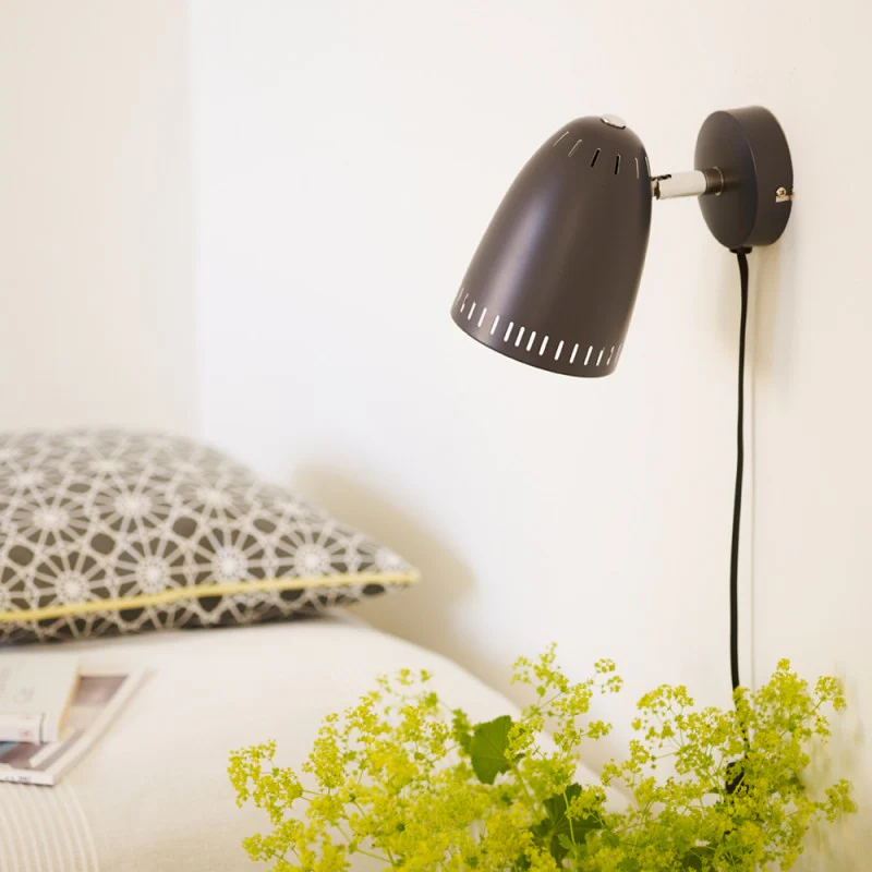 Dynamo Donkergrijs leeslamp Van Superliving - Eenvoudig te monteren en past bij alle interieurstijlen &ndash; Dynamo is de perfecte combinatie van functionaliteit en stijl.