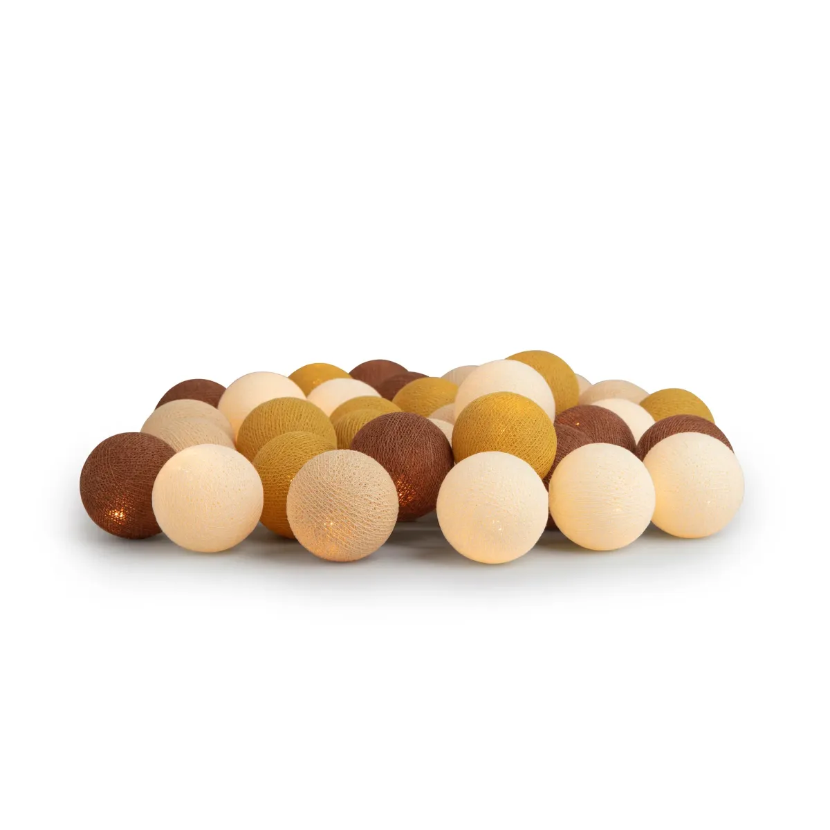 Irislights Biscotti 35-lights Bruin Van Irislights - Met zijn warme gloed en aardse kleuren in bruin, beige en wit is Biscotti een populair interieuraccessoire voor zowel groot als klein.