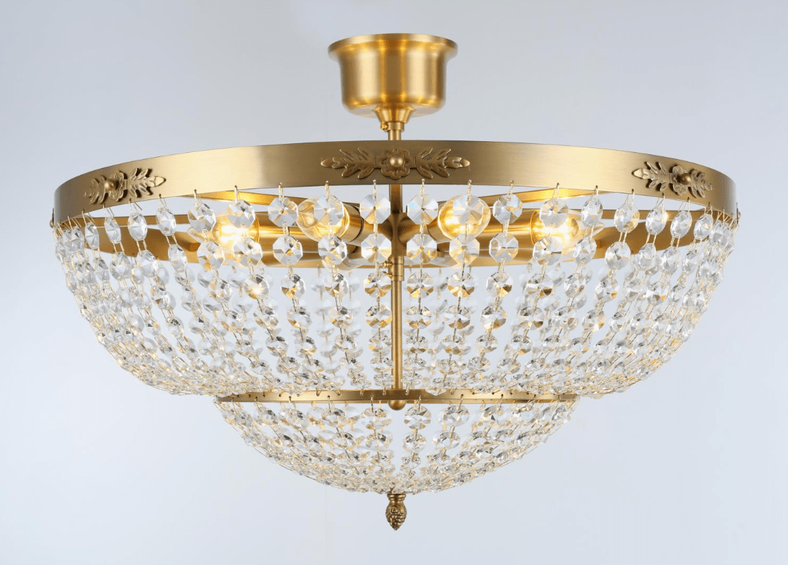 Victoria Ø55 kristal Van Norrsken Design - De lamp is voorzien van handgeslepen prisma's van klasse 1 K9-kristal, die een schitterend en mooi licht in de kamer verspreiden.