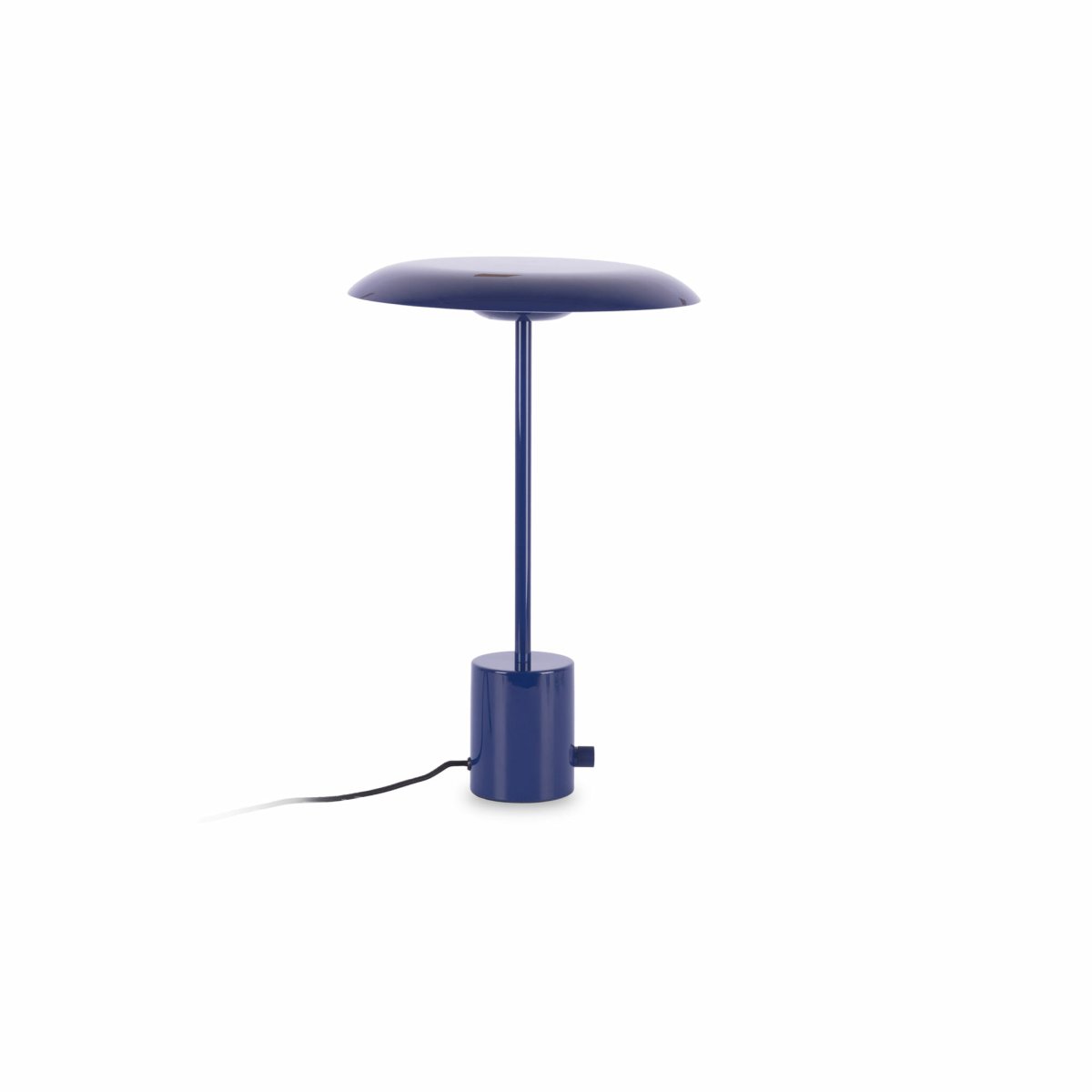 Hoshi 40cm Blauw tafellamp Van Faro Barcelona - Hoshi is een designlamp met een slank silhouet, stabiele voet en ge&iuml;ntegreerde led (12W, 2700K) die zorgt voor een warm, aangenaam licht.