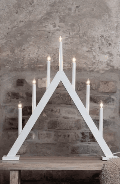 Ariele Wit Van Markslöjd - Stijlvolle klassieke Advent kandelaar in het wit met 7 kaarsen.