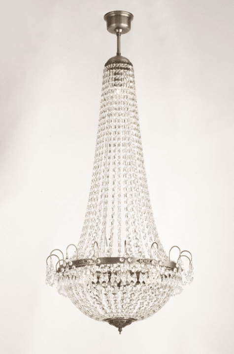 Lang Ø50 Antiek messing kristal Van Norrsken Design - Dankzij de handgeslepen K9-klasse 1-kristallen vangt het de volledige lichtkracht op en creëert het een fantastisch lichtspel in de kamer.