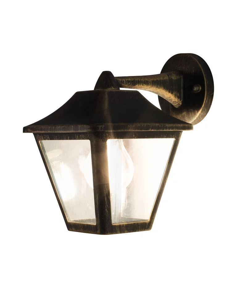 Tradition Zwart/goud buitenlamp Van Ledvance - Het is gemaakt van gegoten aluminium in een zwart en goud design met een heldere polycarbonaat diffuser voor een aangenaam en helder licht.