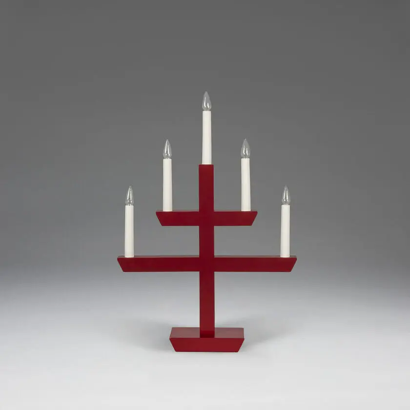 Wooden Candelabra 5 Lights ROOD Van Konstsmide - De combinatie van het klassieke houten gevoel en de moderne vorm maken het een elegante toevoeging aan elk huis.