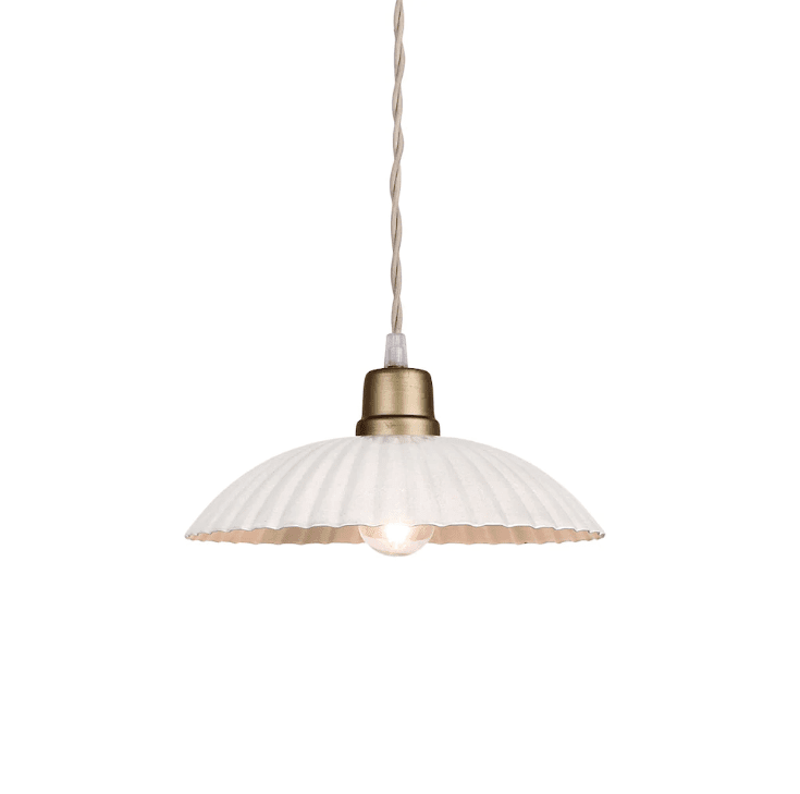 Ingrid Groot Ø24 Wit raamlamp Van Strömshaga - Geen stroomonderbreker op het snoer of kroonconnector, kies zelf of u een contact met de muur of het plafond wilt verbinden.