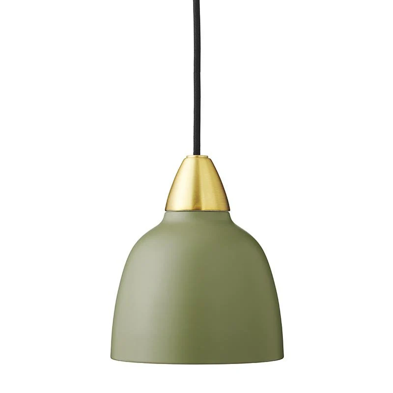 Urban Mini Ø15 Groente hanglamp Van Superliving - Ondanks zijn kleinere formaat verspreidt de Urban Mini een indrukwekkende lichtspreiding en is hij zowel geschikt voor boven het aanrecht als voor in een gezellige leeshoek.