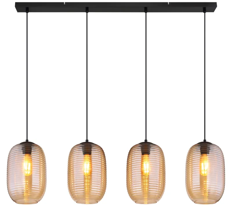 Jefrey 110cm Amber hanglamp Van Globo Lighting - Denna eleganta taklampa har en avl&aring;ng form och &auml;r utrustad med fyra rundade glaskupor i varm b&auml;rnstensf&auml;rg.