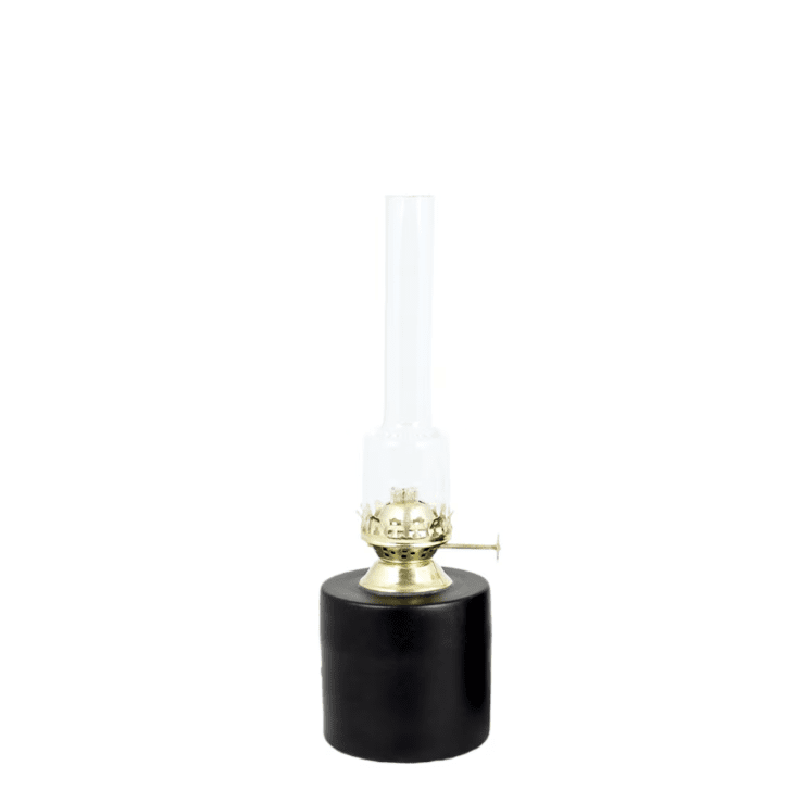 Kerosene Lamp Straight small Zwart Van Strömshaga - Gebruik voor deze olielamp de lampenolie van Str&ouml;mshaga (artikelnummer 100001), apart verkrijgbaar.