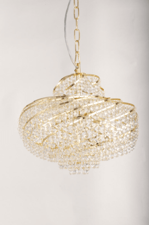 Isabelle Ø40 Goud kristal Van Norrsken Design - De prachtige, met de hand geslepen Klasse 1 K9-kristallen schitteren in het licht en geven een gevoel van exclusiviteit.