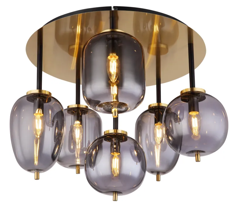 Blacky Ø63 Messing plafondlamp Van Globo Lighting - Lampan &auml;r utrustad med 6st r&ouml;kf&auml;rgade glaskupor i olika former, som h&auml;nger fr&aring;n taket p&aring; mattsvarta st&auml;nger f&auml;sta vid en m&auml;ssingsf&auml;rgad bas.