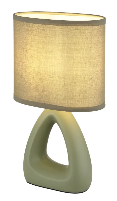 Triangle 30cm Groente tafellamp Van Globo Lighting - Den triangelformade basen med ett stilrent utskuret h&aring;l ger ett modernt intryck, medan den ovala textilsk&auml;rmen i mjuk ljusgr&ouml;n f&auml;rg sprider ett behagligt och j&auml;mnt ljus.