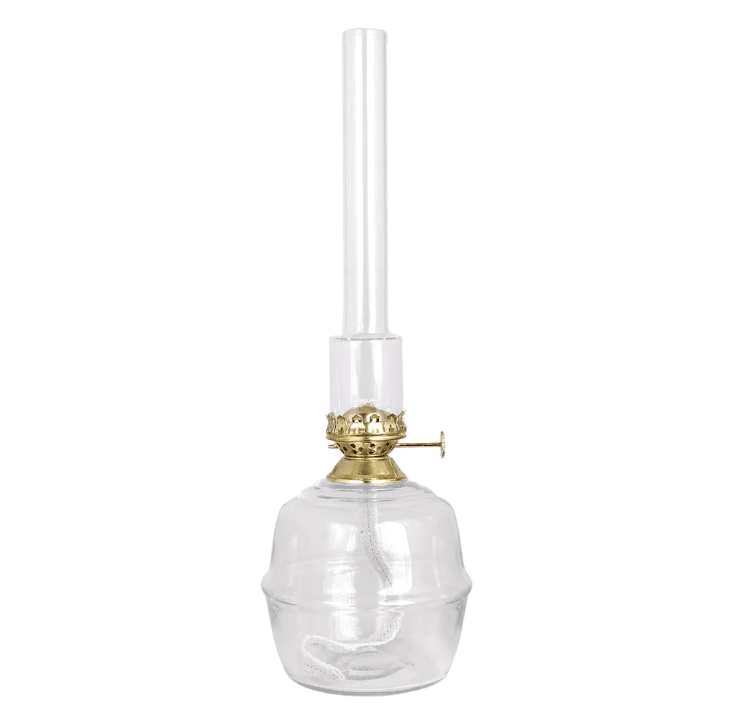 Kerosene Lamp Majken Big Transparant Van Strömshaga - Grote petroleumlamp van helder glas met branderbuizen van helder glas en brander van messing.