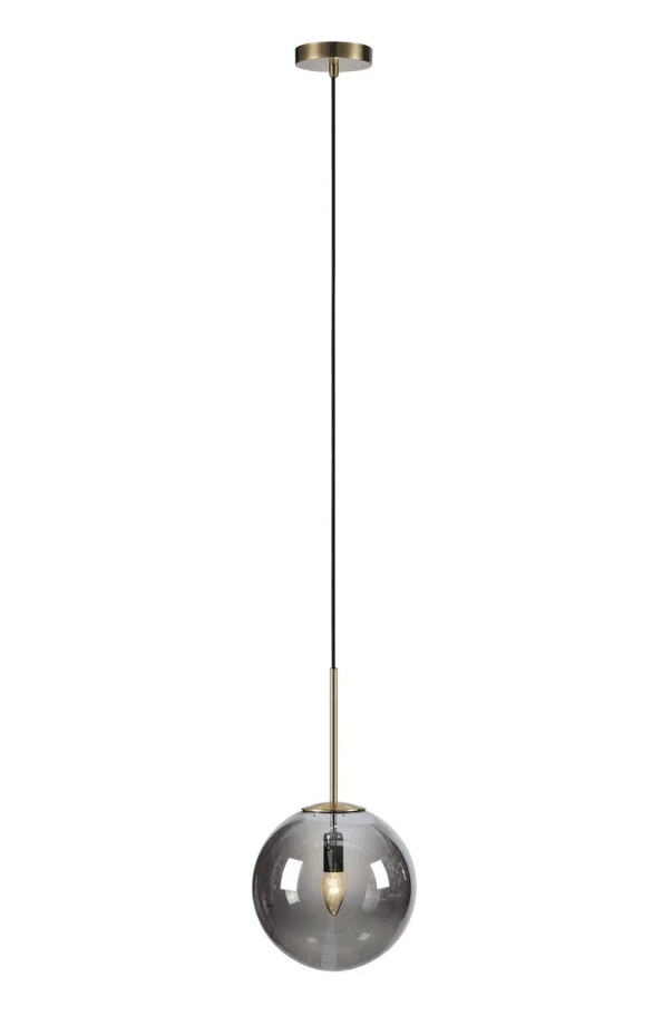 Dione Ø25 Rookkleurig hanglamp Van Markslöjd - Dione is een prachtig interieurelement met zijn elegante en unieke marmerlook, die tegelijkertijd bijdraagt aan een mooie verlichting door het rookglas.