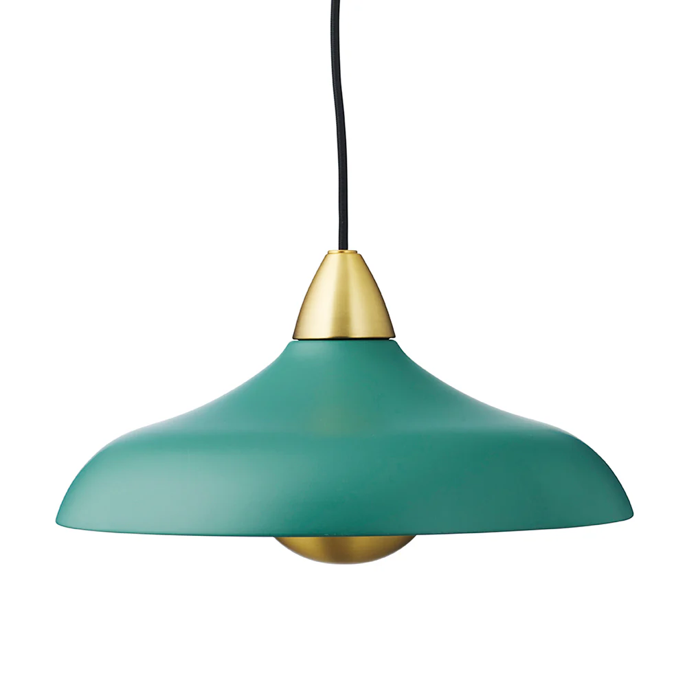 Urban Wide Ø36 Groente hanglamp Van Superliving - Verfraai uw huis met de moderne Urban Wide hanglamp, een stijlvolle combinatie van matte donkergroene afwerking en elegante messing details.