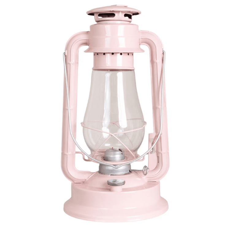 Storm Lantern big Roze Van Strömshaga - Een lantaarn met een klassiek design die een mooi interieurdetail vormt en zowel binnen als buiten voor een prachtig licht zorgt.