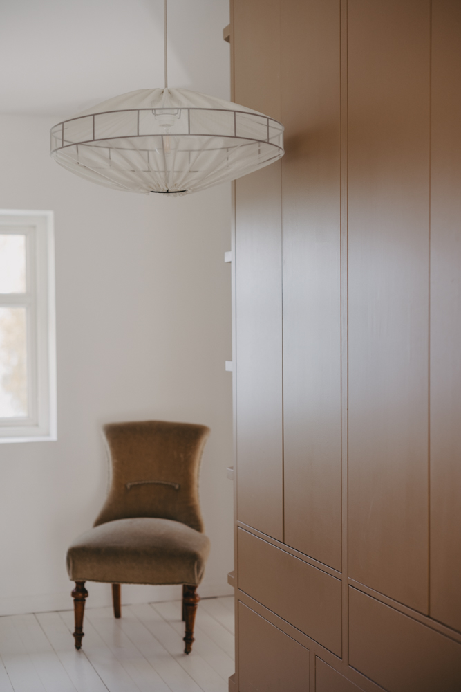 Alba Lampenkap Excl. Ophanging Ø58 Beige hanglamp Van Alde & Lind - Met de semi-transparante beige stof heeft de lampenkap Alba een verfijnde en elegante uitstraling.