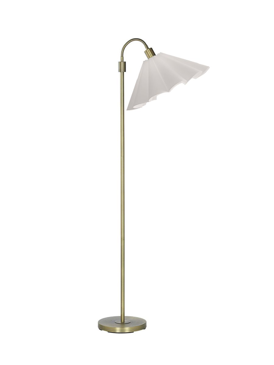 Amy Flex Goud vloerlamp Van PR Home - De lamp heeft een metalen frame met een goudkleurige afwerking, een verstelbare bovenarm en een schakelaar op de voet voor eenvoudig gebruik.