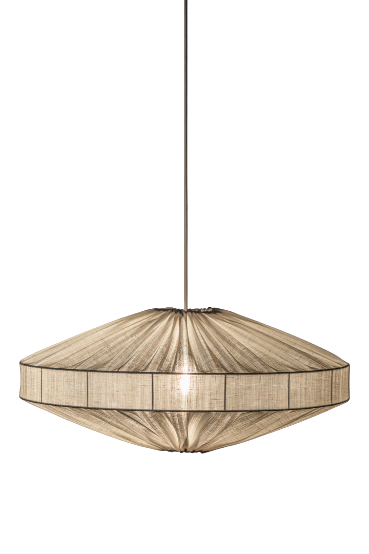 Alba Streep Lampenkap Excl. Ophanging Ø58 Wit hanglamp Van Alde & Lind - De elegante streep in de stof geeft de Alba lampenkap een verfijnde en elegante uitstraling.