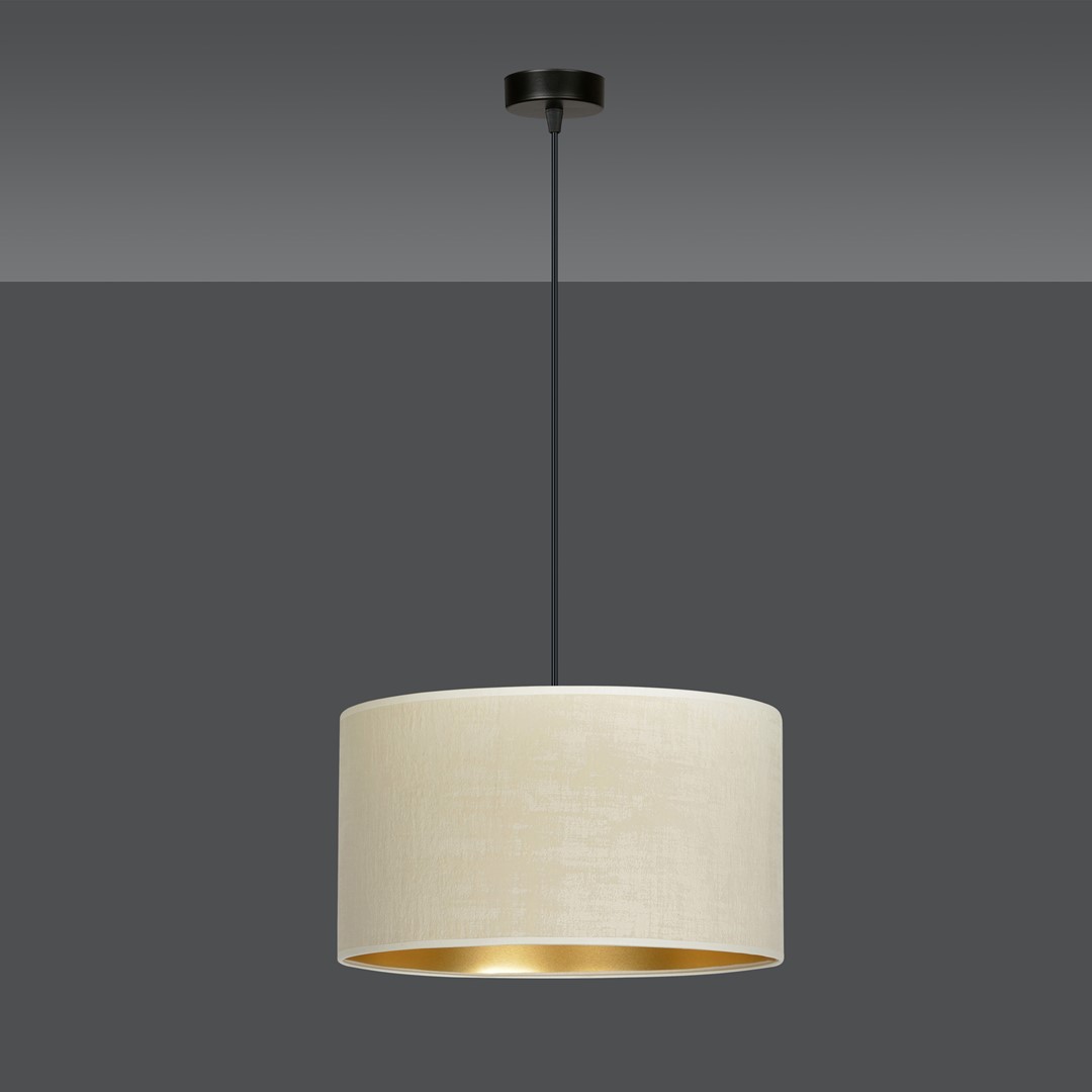 Hilde Ø35 Beige hanglamp Van Emibig Lighting - Dankzij de eenvoudige constructie en het elegante kleurenschema is Hilde een veelzijdige keuze die past in veel verschillende kamers en stijlen.