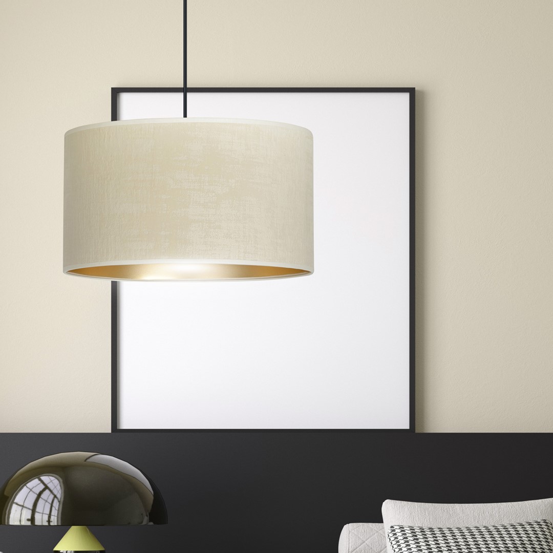Hilde Ø35 Beige hanglamp Van Emibig Lighting - Dankzij de eenvoudige constructie en het elegante kleurenschema is Hilde een veelzijdige keuze die past in veel verschillende kamers en stijlen.