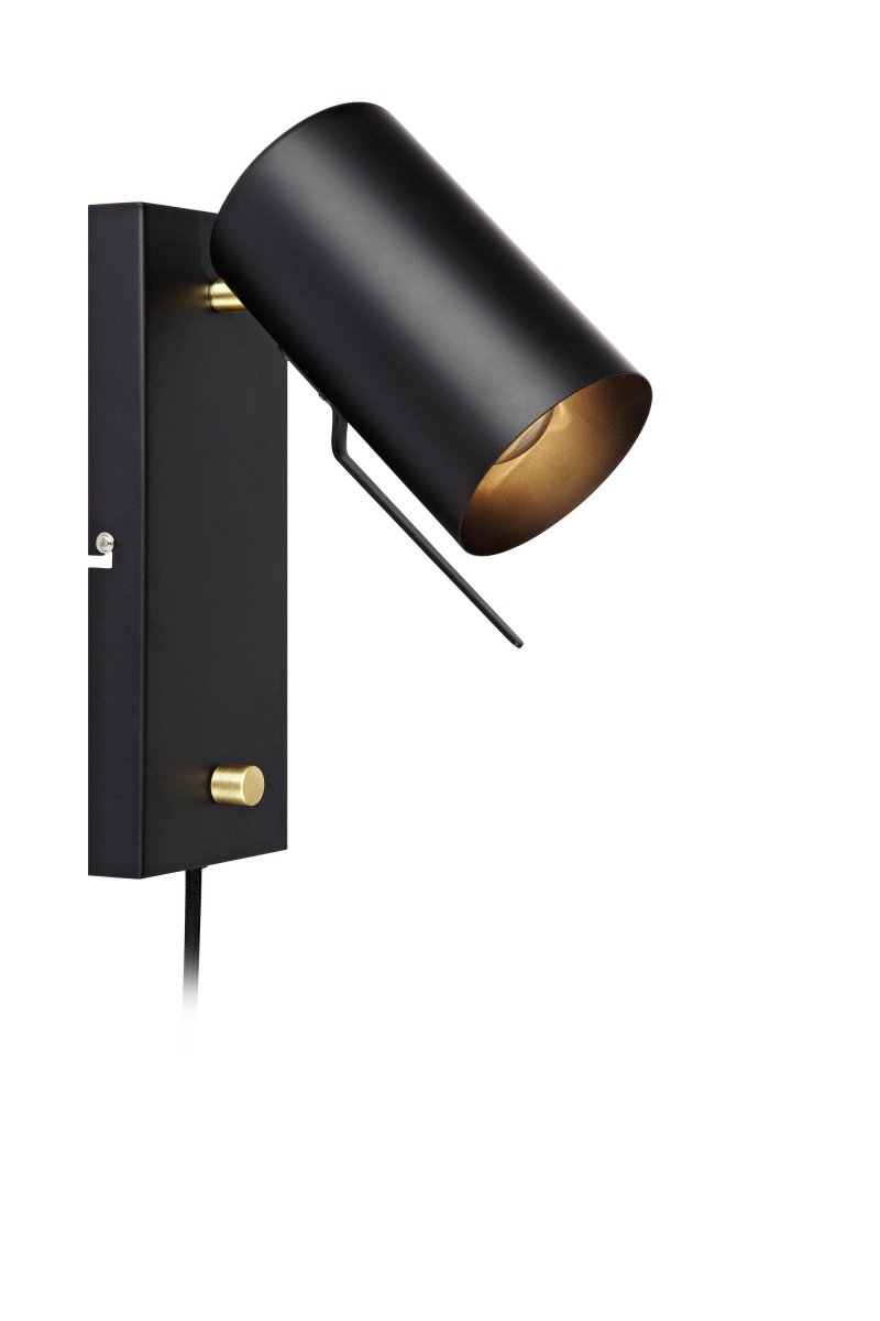 Carrie Zwart leeslamp Van Markslöjd - Dankzij de ingebouwde dimmer en de flexibele kap is deze lamp ook perfect als leeslamp.