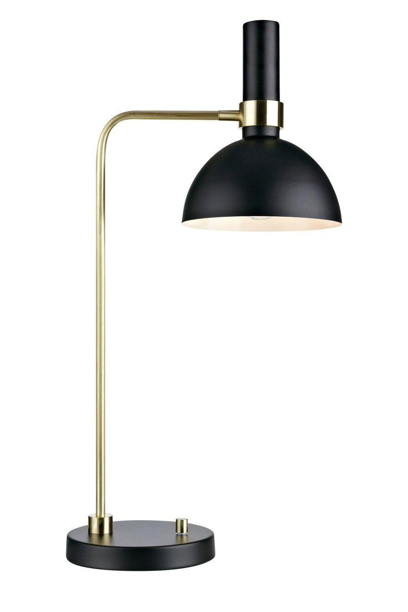 Larry 65cm Geborsteld messing bureaulamp Van Markslöjd - Larry is een stijlvolle en discrete tafellamp die een elegante uitstraling geeft aan de werkplek, het nachtkastje of de hal.