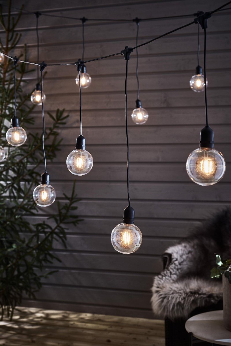 Lichtketting Deco Extra 4 m Duidelijk Garden 24 Van Markslöjd - De LED-lichtsnoer is 4 meter lang en is een verlengsnoer voor het Garden 24 Deco lichtsnoer met artikelnummer 108021.