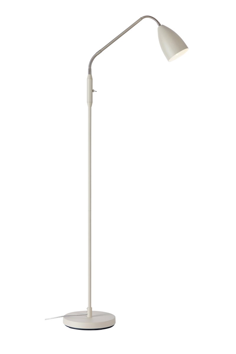 Patro Beige vloerlamp Van Markslöjd - De praktische, verstelbare flexarm van staal heeft een ingebouwde schakelaar voor de ge&iuml;ntegreerde ledverlichting, die in drie standen dimbaar is wanneer de lamp aan en uit staat.