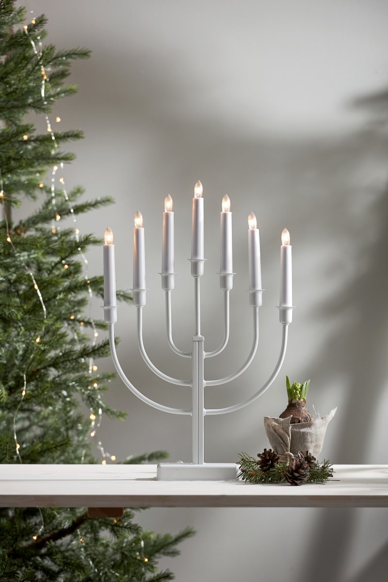 Kristina Wit Van Star Trading - Warme, mooie lampjes die op fakkels lijken, en een fantastische hoogte van 47 cm.