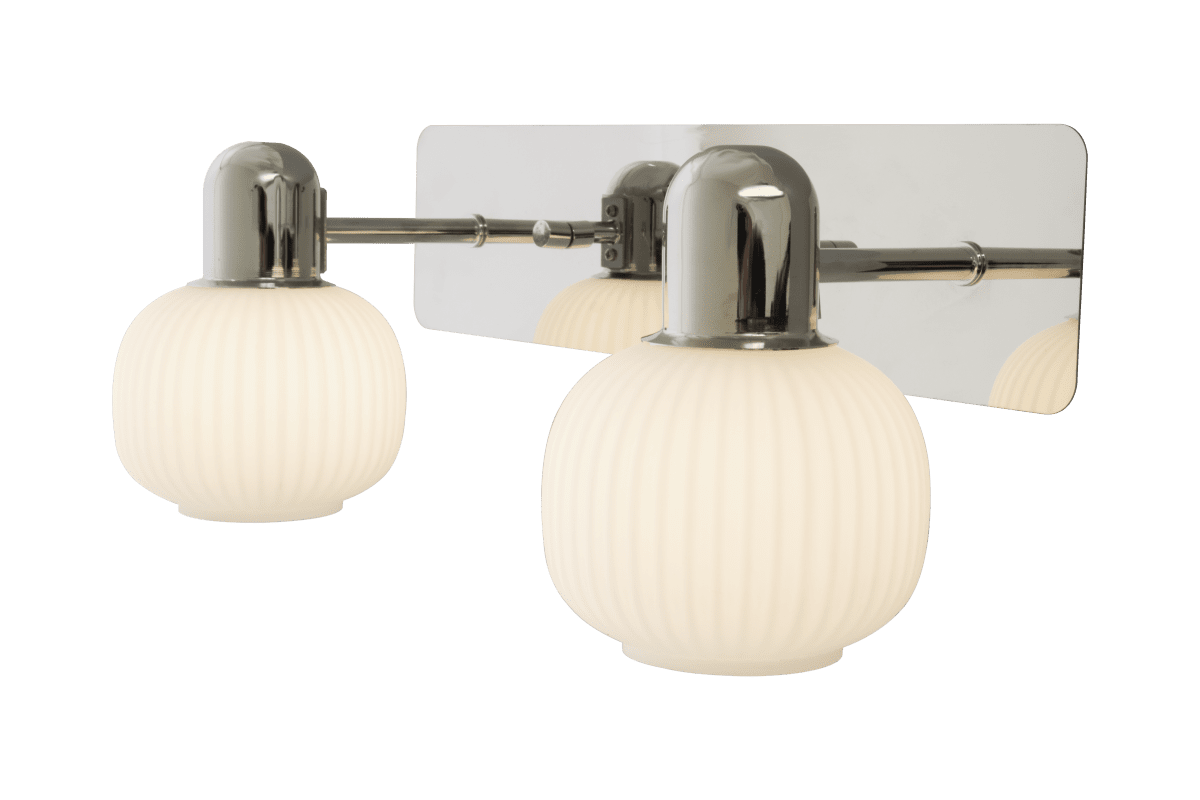 Messina 35cm Chroom badkamerlamp Van Aneta Lighting - Wandlamp Messina in chroom met 2 opaalwitte gecanneleerde glazen kappen.