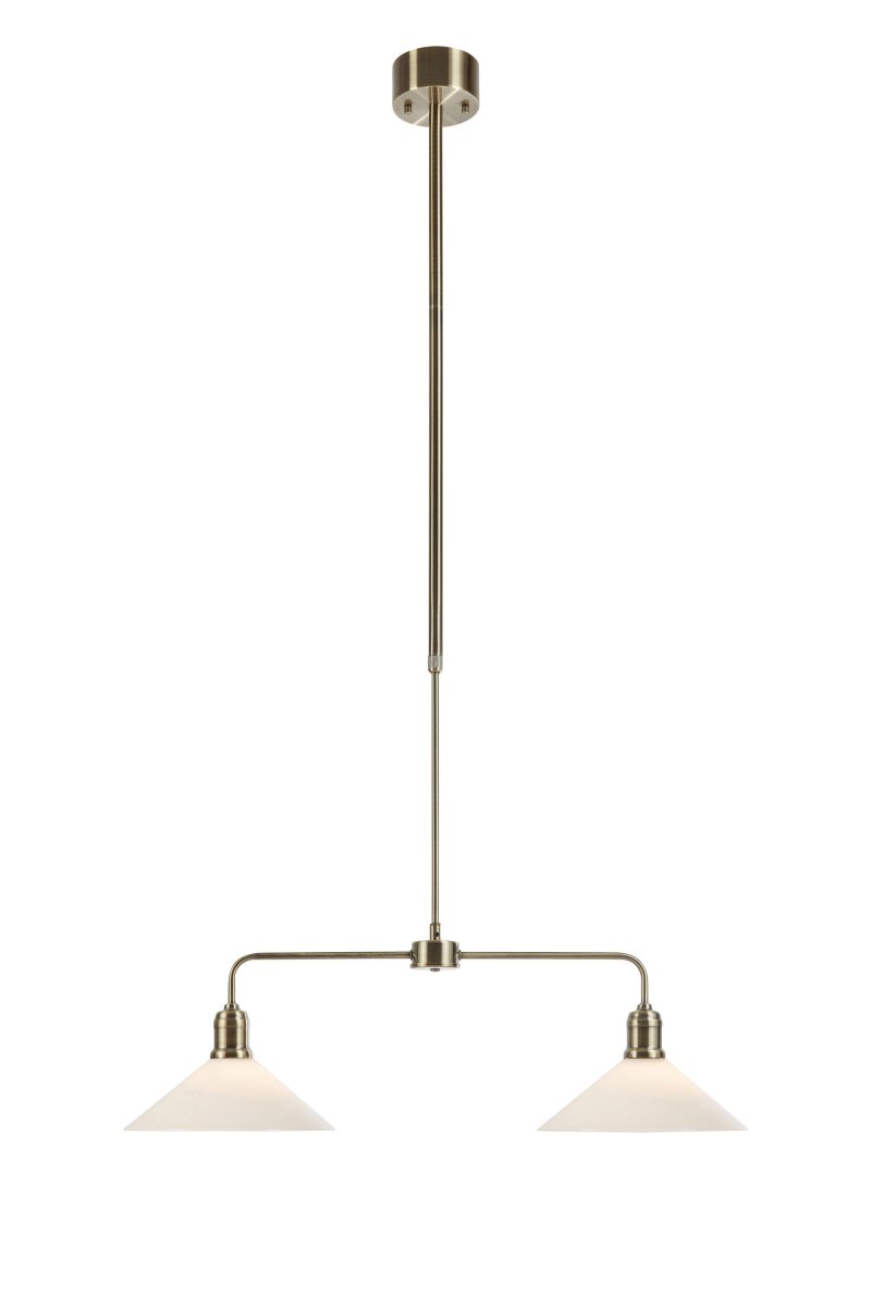 Vela 75cm Messing/wit hanglamp Van Markslöjd - Stijlvolle plafondlamp in een klassieke stijl met een messing frame en twee glanzende witte glazen kappen.