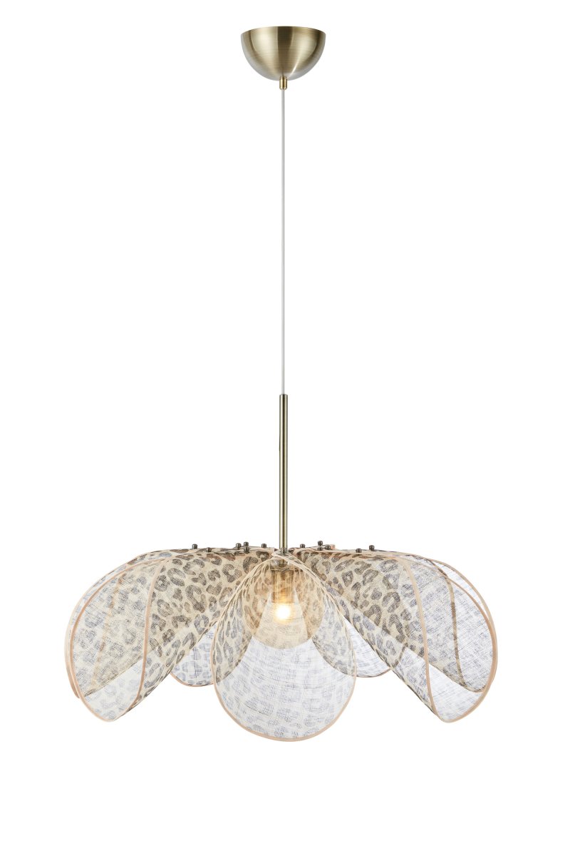 Styrka Ø75 Veelkleurig hanglamp Van Markslöjd - Plafondlamp met een expressief luipaardpatroon in zwart en beige, met een bloemvorm van bananenvezel die een zachte en decoratieve indruk geeft.