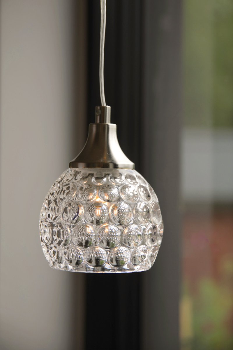 Clear Ø12 Transparant raamlamp Van Markslöjd - Geleverd met een transparante kabel van 3,5 m, een aan/uit-schakelaar en een stekker.
