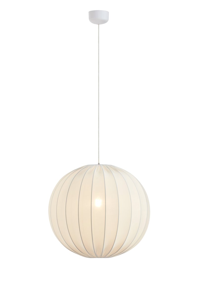 Solia Ø60 Wit hanglamp Van Markslöjd - De subtiele structuur van de kap geeft de lamp een luchtige en harmonieuze uitstraling.