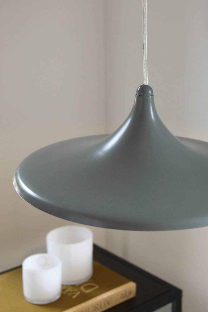 Beam Ø37 Grijs hanglamp Van Markslöjd - De ge&iuml;ntegreerde LED-module geeft een warm wit licht van 3000K en heeft een 3-traps dimfunctie, waarmee de helderheid eenvoudig kan worden ingesteld tussen 100%, 50% en 25% met een standaard wandschakelaar.