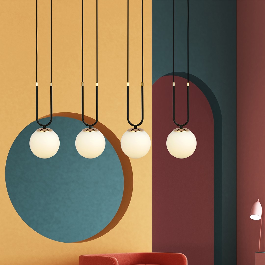Glam 92cm Zwart hanglamp Van Emibig Lighting - De stijlvolle glazen koepels geven de Glam-serie een zachte en sierlijke uitstraling, terwijl de gouden decoratieve elementen het ontwerp verfraaien en een levendige glans toevoegen.