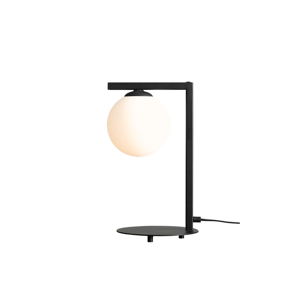 Zac 50cm Zwart tafellamp Van Artera - De Zac tafellamp in zwart metaal en wit glas heeft een modern en minimalistisch design dat elegantie combineert met functionaliteit.
