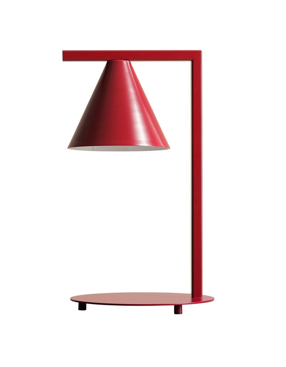 Form 40cm Bourgondië tafellamp Van Artera - Het tijdloze design en de subtiele kleur zorgen ervoor dat de lamp gemakkelijk in verschillende interieurstijlen past en tegelijkertijd een verfijnde en moderne uitstraling aan de kamer toevoegt.